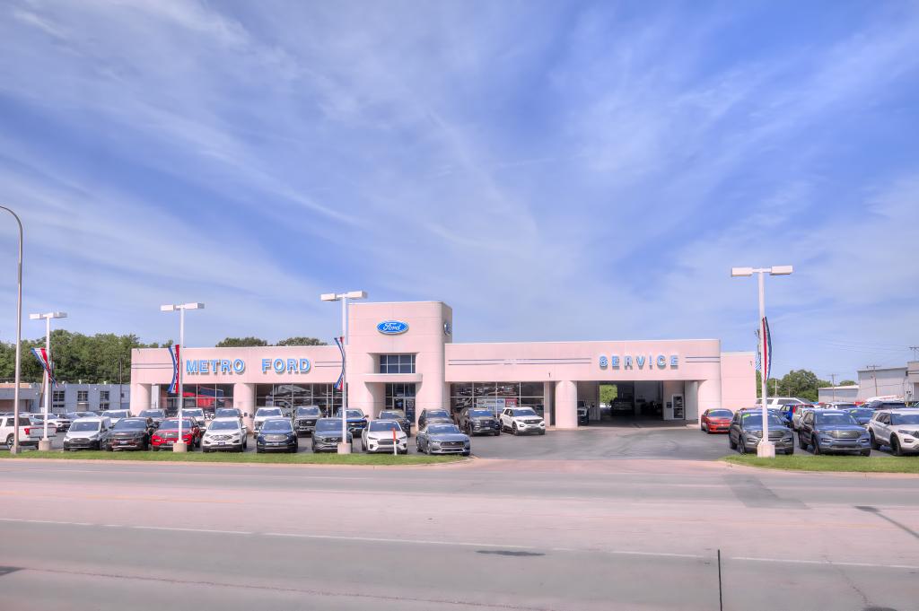 Dealership gallery photo 1